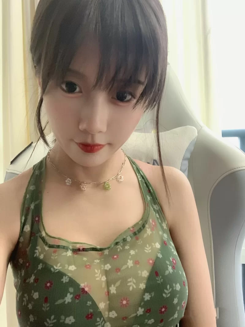 这个的妹子皮肤白